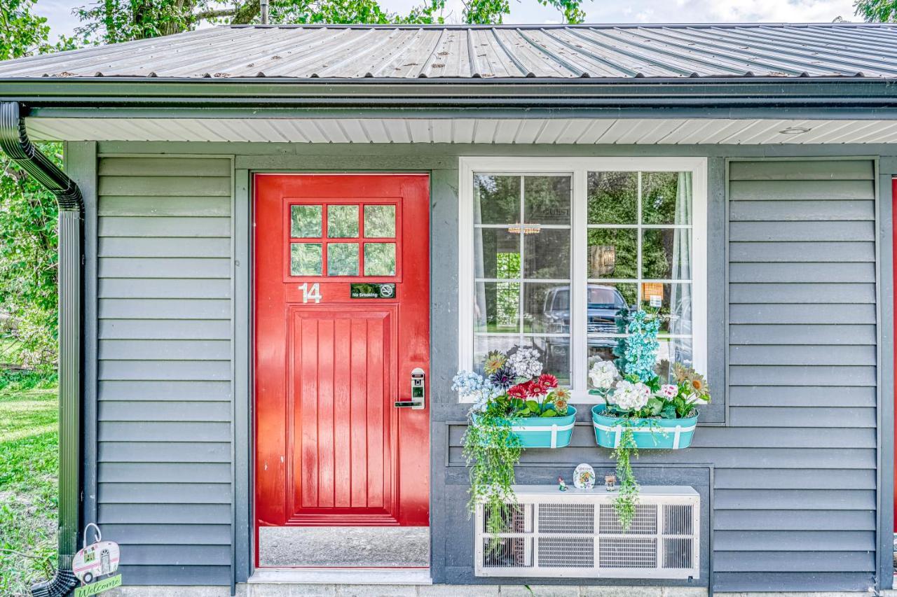 Lighthouse Kitchen Suites Near Auburn Waterloo I-69 Exit 334 Exterior foto
